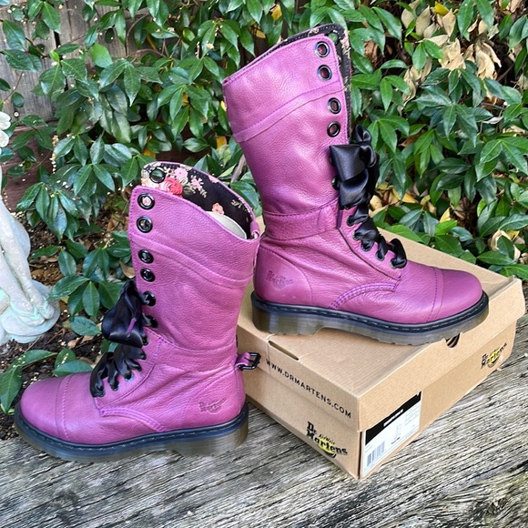 Dr. Martens Shoes - NIB Dr Martens Triumph 1914 Grape Purple Floral Moto Boots NEW